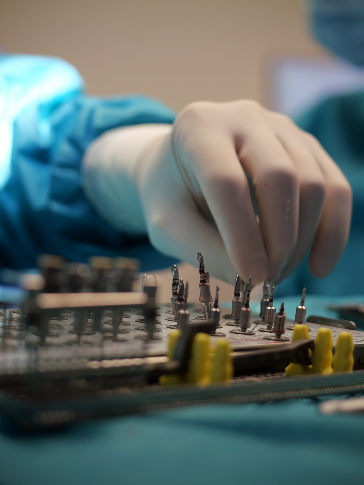 Implantologie et chirurgie pré-implantaire - Saison 4